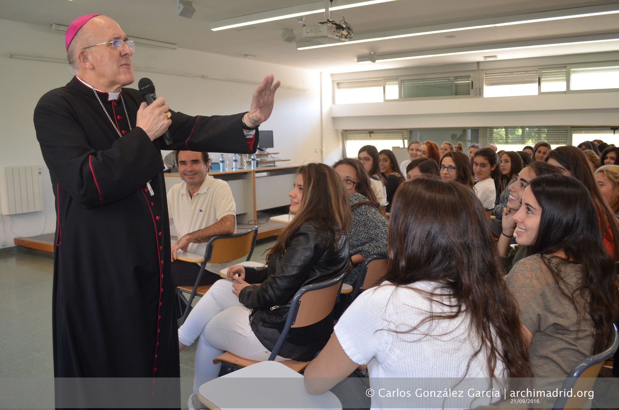 2016-09-21 - Encuentro en el Colegio J. H. Newman