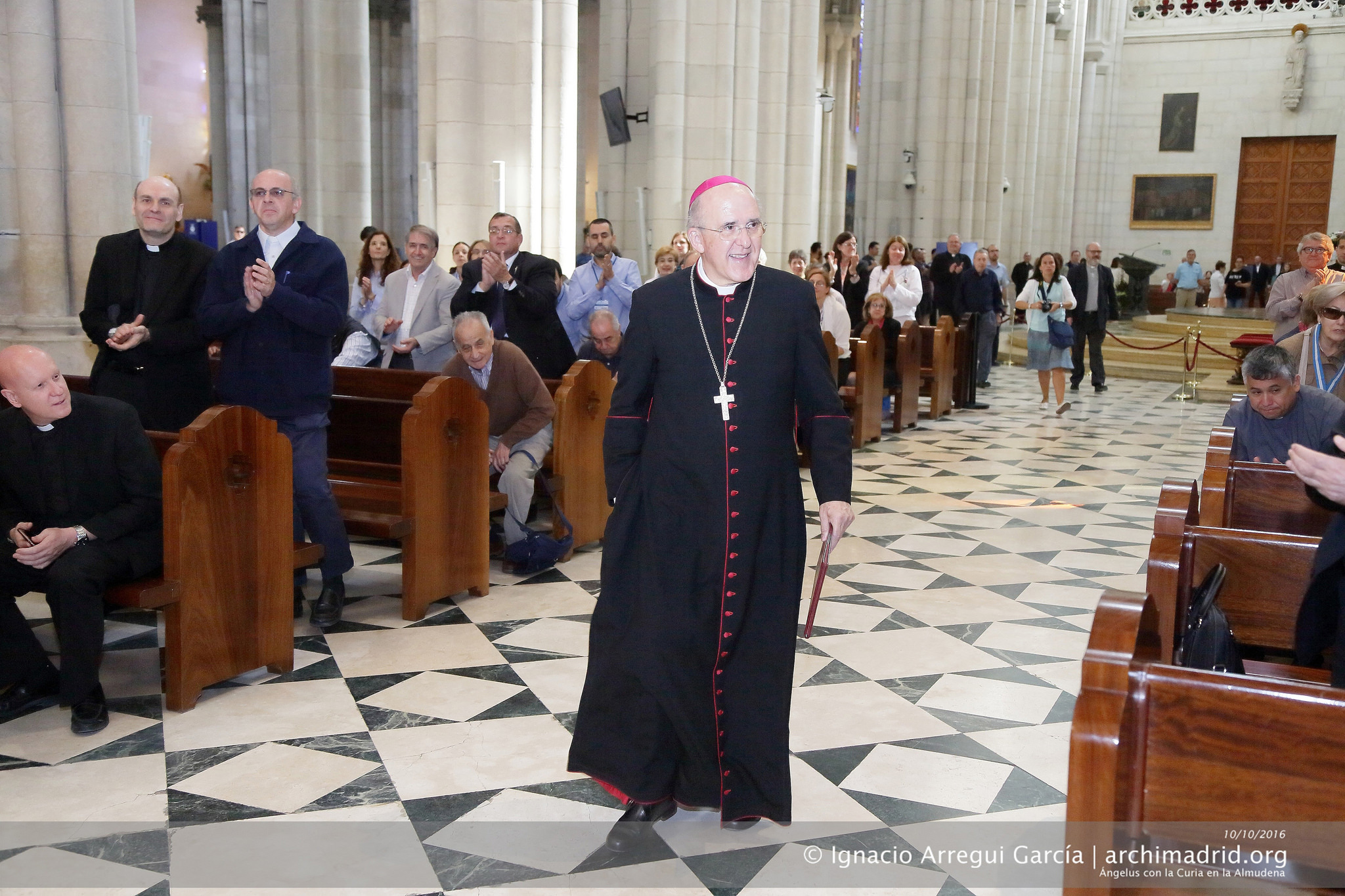 2016-10-10 - Ángelus con la Curia en la Almudena