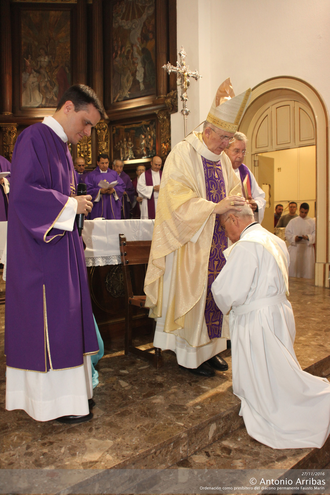 2016-11-27 - Ordenación como presbítero del diácono permanente Fausto Marín