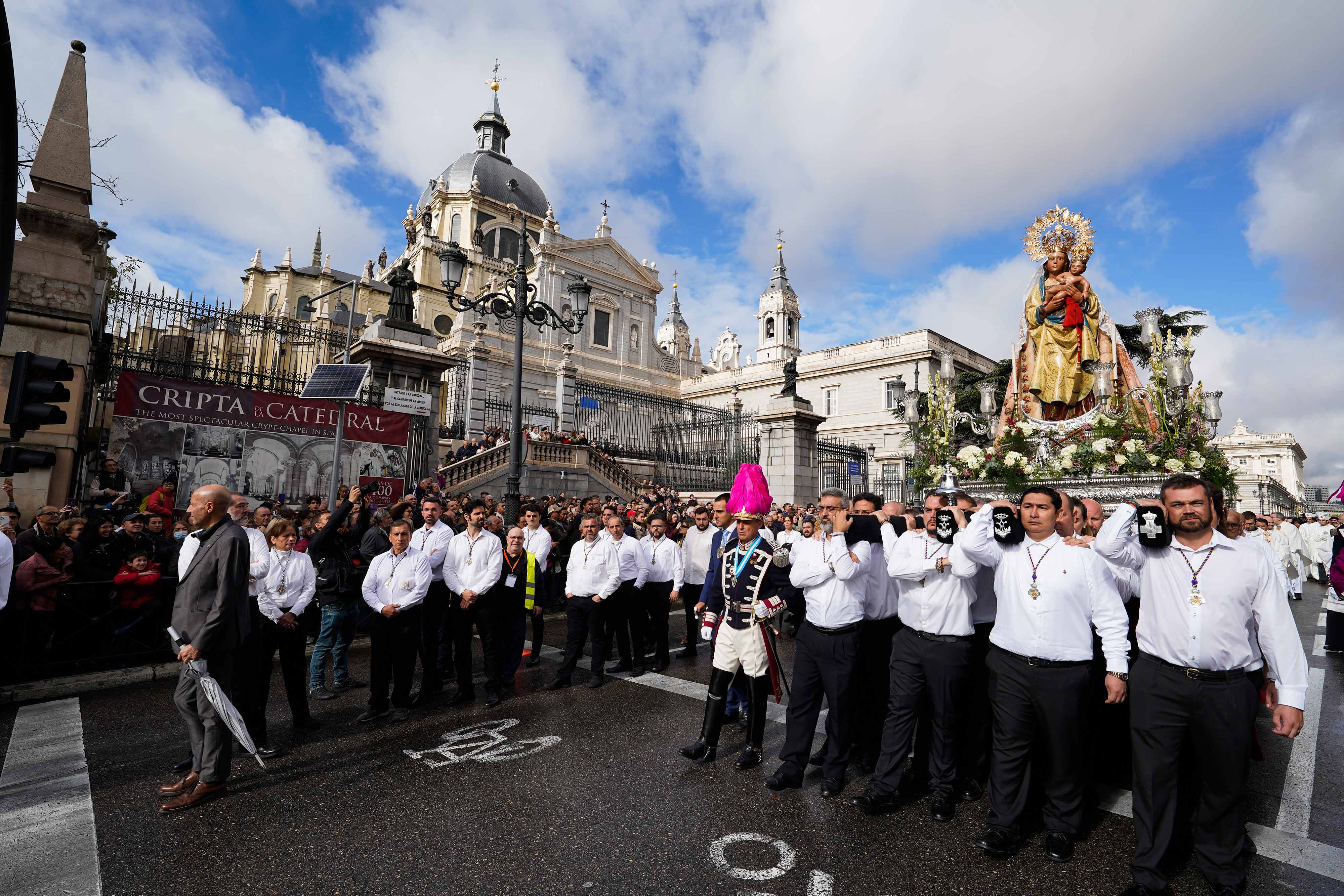 2022-11-9 - Misa y procesión de la Almudena