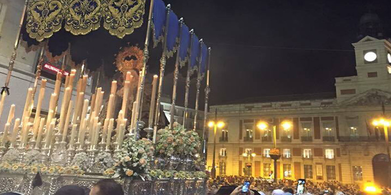 Borriquita escultor sol