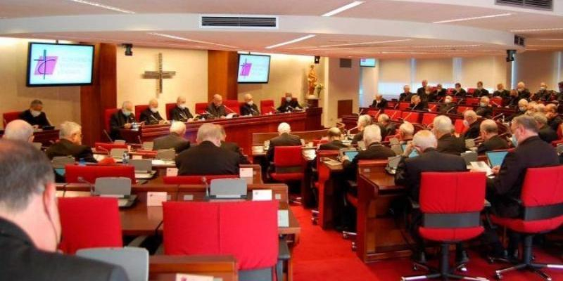 Los obispos espa&ntilde;oles peregrinan a la colegiata en el A&ntilde;o Santo de san Isidro en el marco de la Plenaria de abril