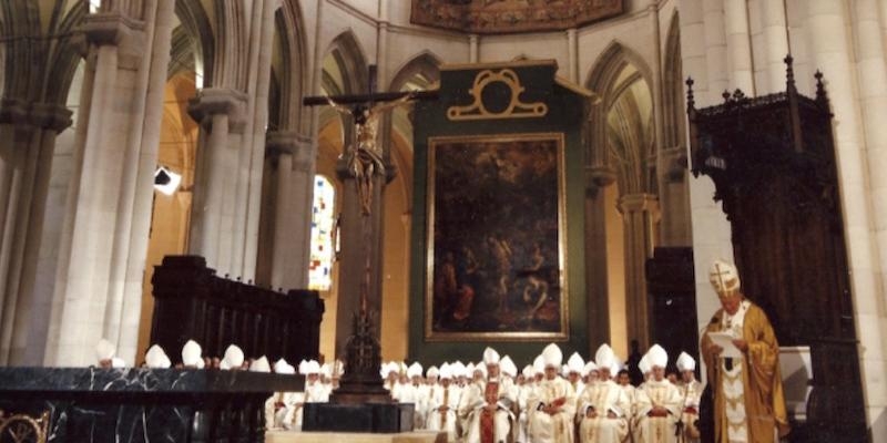 25 aniversario de la dedicaci&oacute;n de la catedral de la Almudena: 15 de junio de 1993