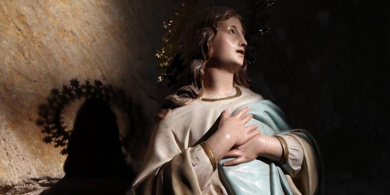 Alameda del Valle conmemora la Natividad de la Virgen Mar&iacute;a con una Misa solemne seguida de procesi&oacute;n