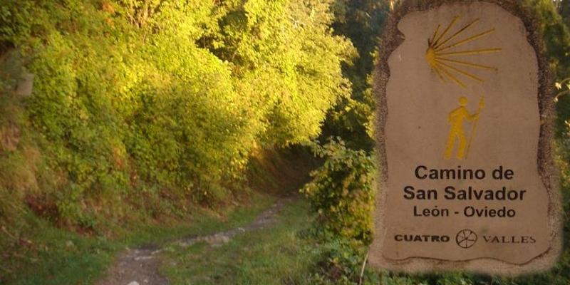 Santa Mar&iacute;a Soledad Torres Acosta y San Pedro Poveda recorre el Camino de San Salvador con universitarios